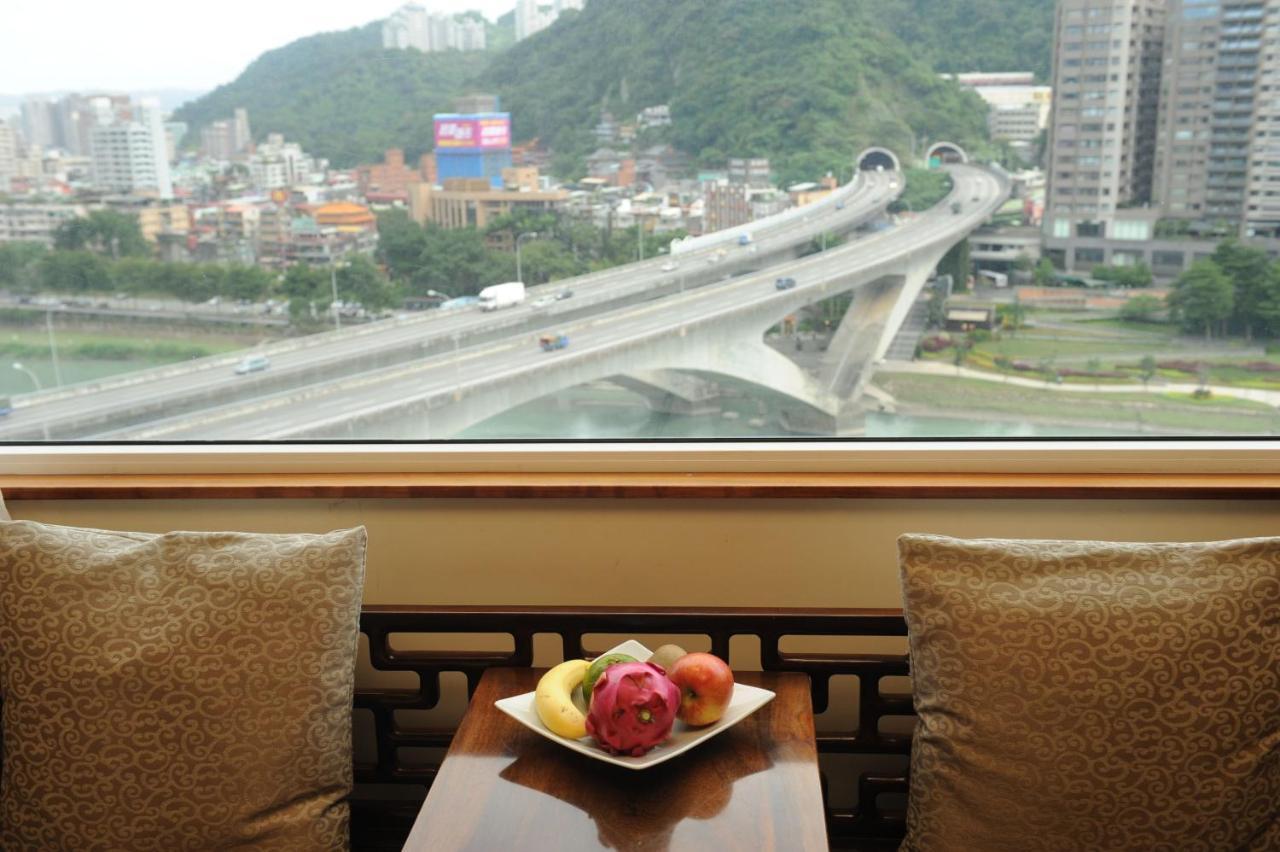 Beautiful Hotel Taipei Xindian Extérieur photo