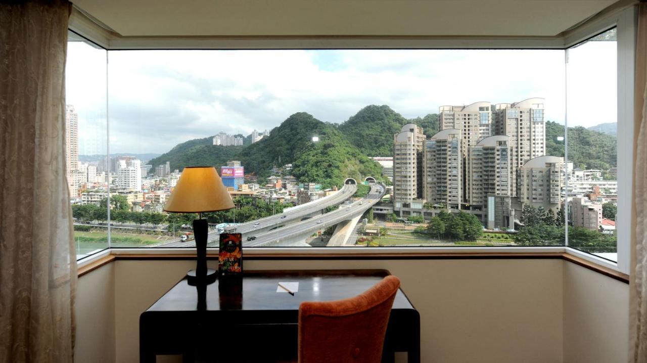 Beautiful Hotel Taipei Xindian Extérieur photo