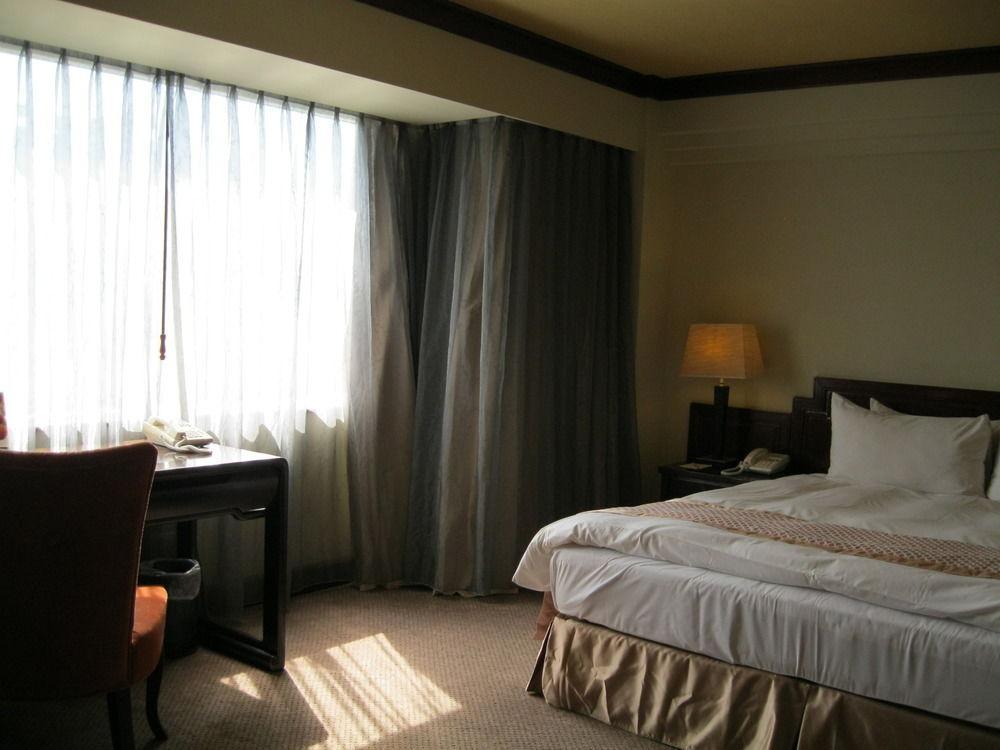 Beautiful Hotel Taipei Xindian Extérieur photo