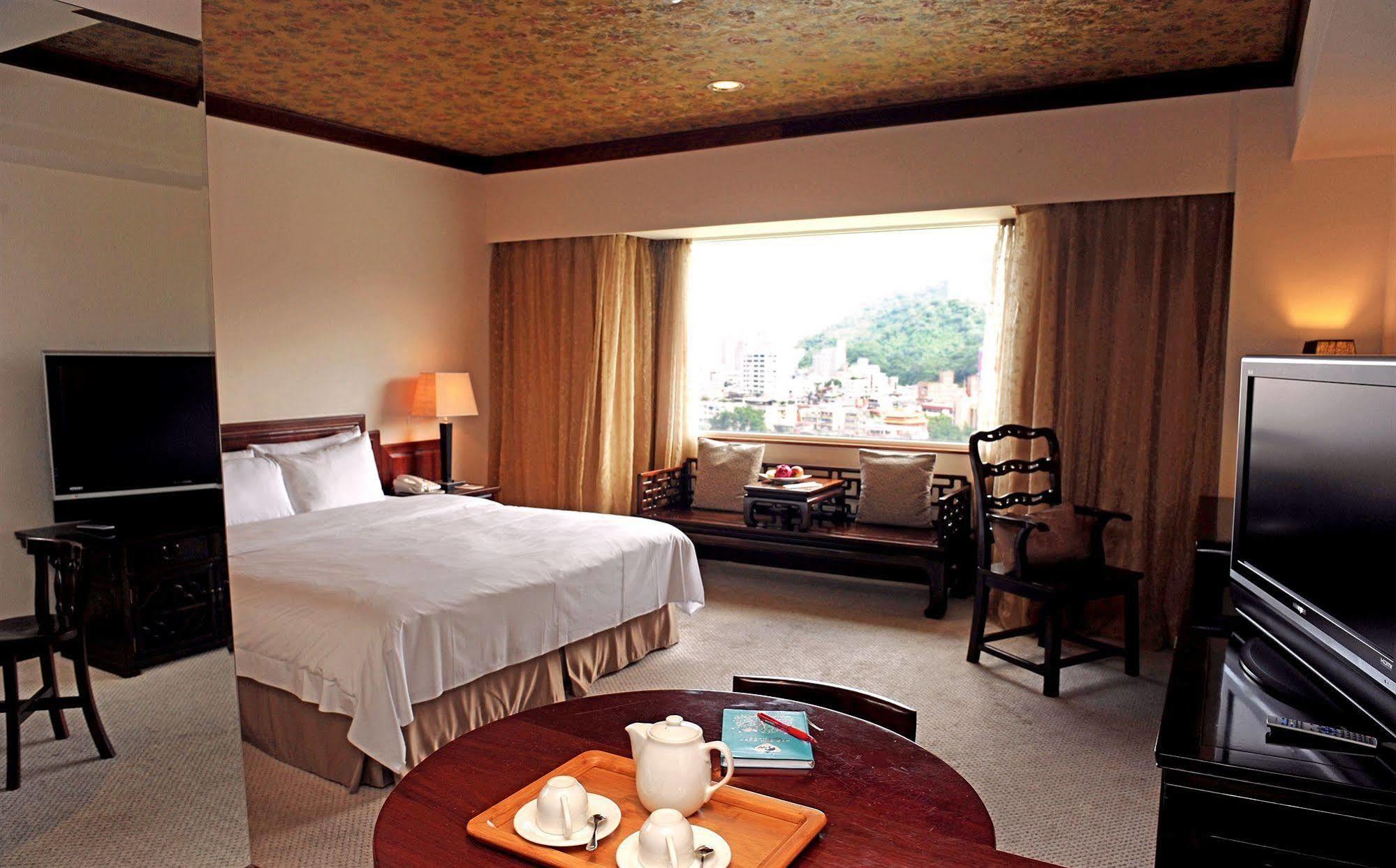 Beautiful Hotel Taipei Xindian Extérieur photo