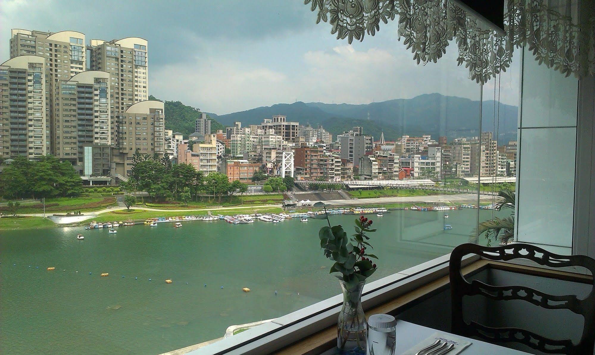 Beautiful Hotel Taipei Xindian Extérieur photo